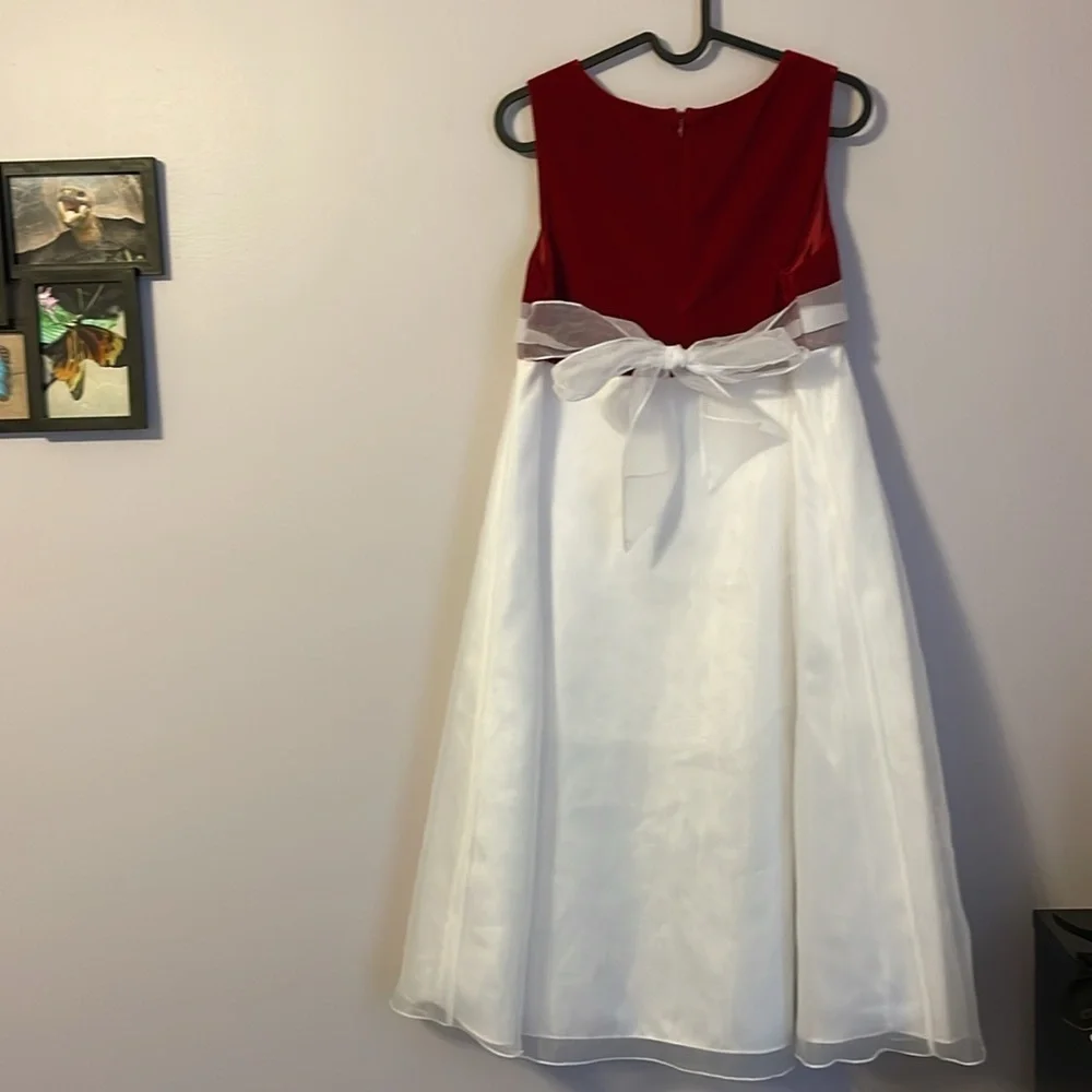 Bonnie Jean Vintage Red Velvet with Pearl Bead Detail White Tulle Skirt Dress 16